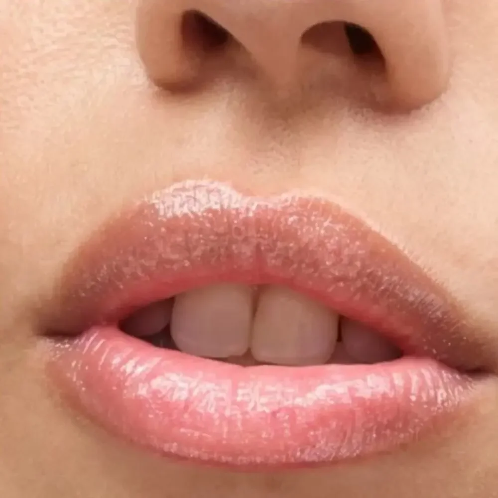 Glossier Balm Dotcom in Birthday NEW